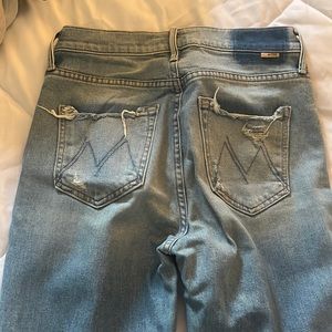 Gorgeous light color Mother Button Fly Jeans! Perfect for Spring/Summer months!